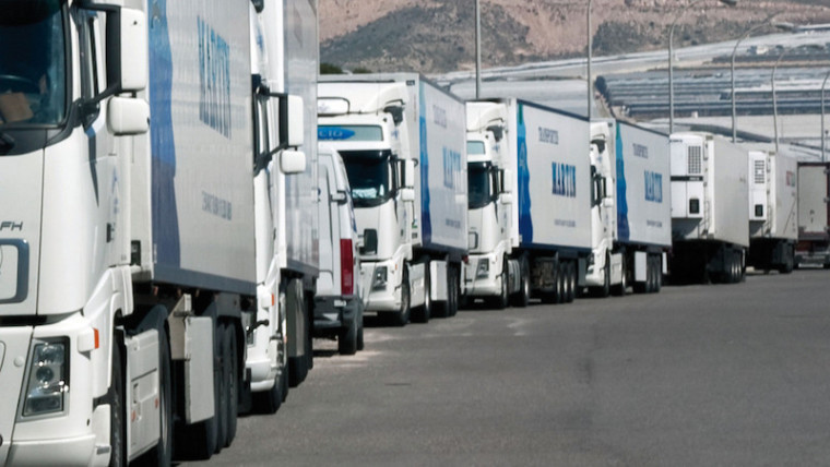 CE 44 toneladas camiones