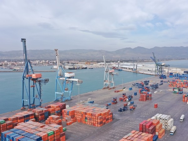 Reach Stacker apilado contenedores