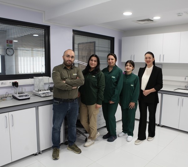 Yuksel certificación laboratorio