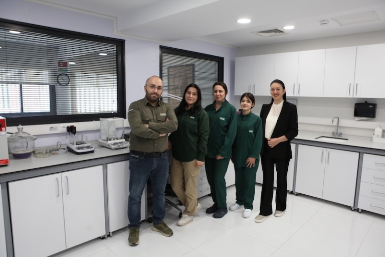 Yuksel certificación laboratorio