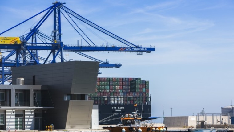 Puerto de Valencia contendores