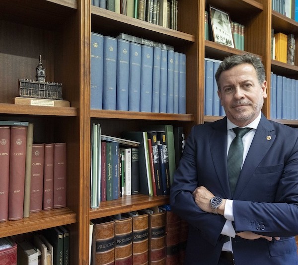 Carlos León, del COITAND, aborda los aspectos clave del 18º Symposium de Sanidad Vegetal.