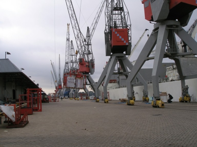 Cae la cuota de actividad en los puertos europeos