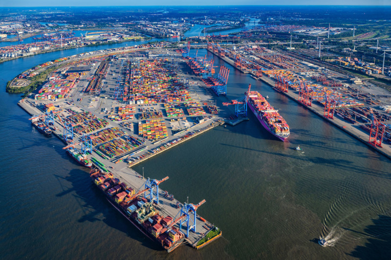 Crece el tráfico de contenedores en el puerto de Hamburgo