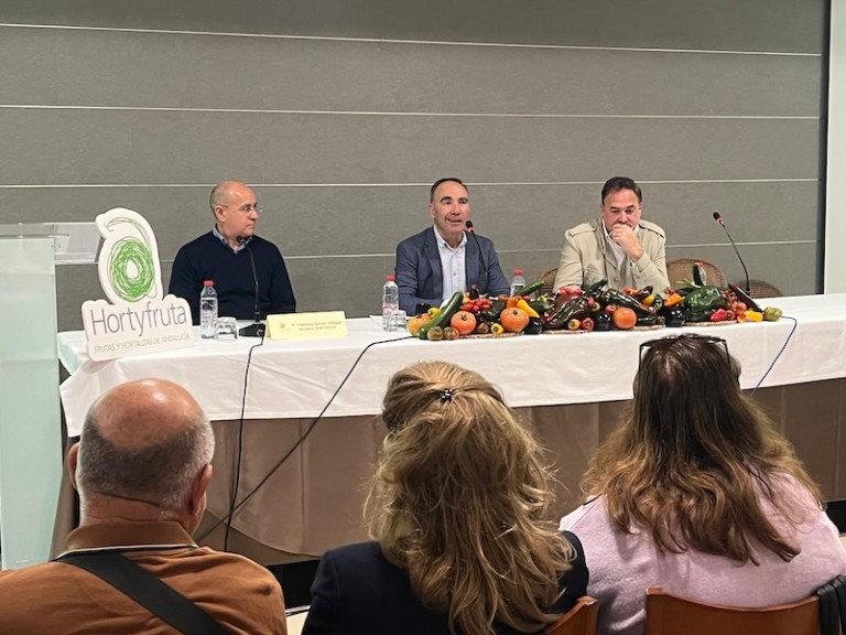 Juan Tomás Cano reelegido presidente de Hortyfruta