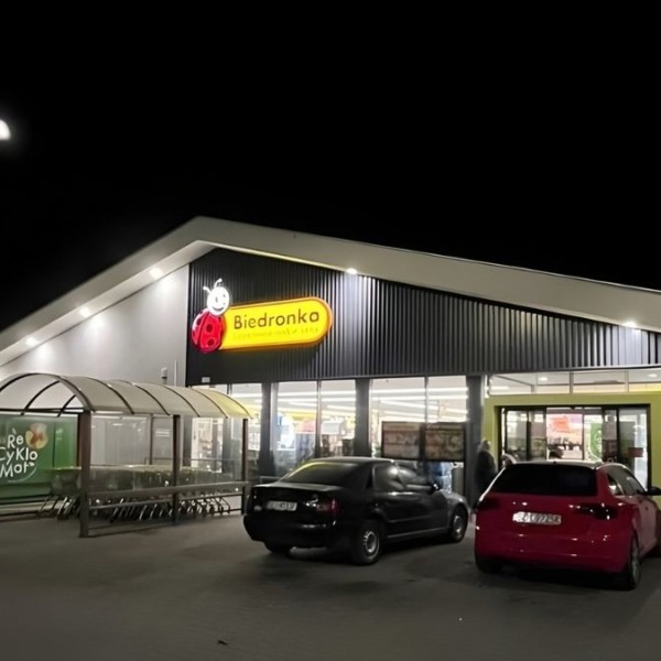 Biedronka cuenta en la actualidad con 25 tiendas 24/7 en Polonia