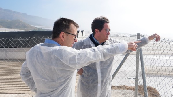 Visita del alcalde ejidense al centro de Enza Zaden