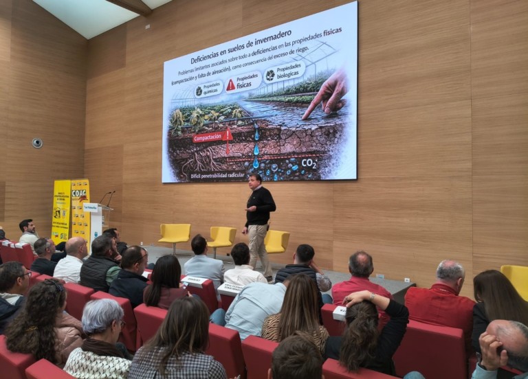 COAG denuncia el "uso intolerable" del sello ecológico UE en producto de terceros