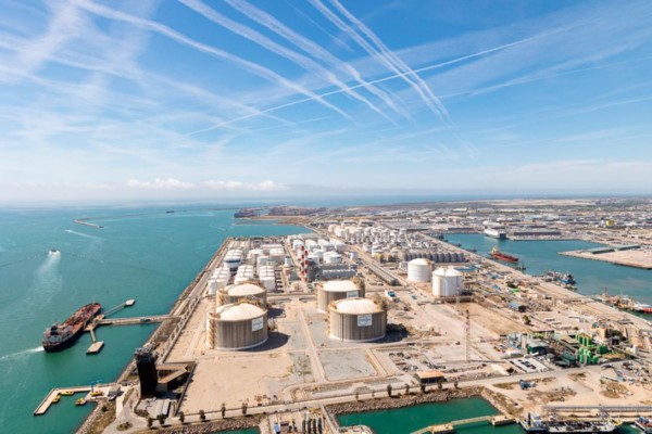 Crece un 10 % el tráfico de mercancías en Port de Barcelona