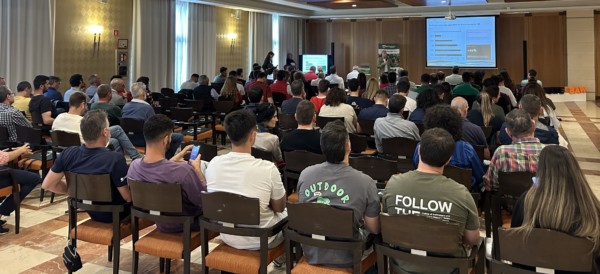 Biogard presenta Isomate® Baw para el control de rosquilla verde en pimiento