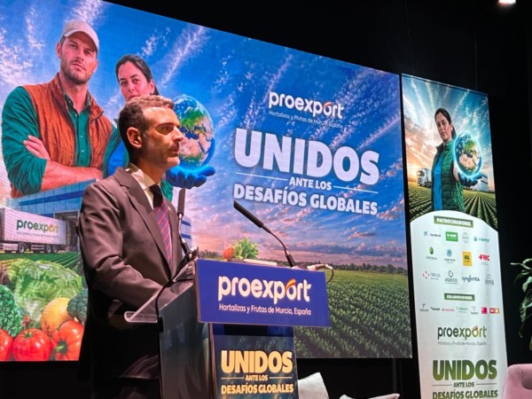 Andalucía aprovecha Proexport para hacer 'piña' con el agua