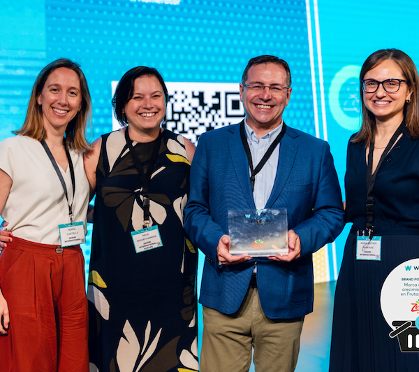 (De izquierda a derecha) Esther Marinas, Marketing Manager Europe; Enrique Guío, Market Manager Iberia; Nele Moorthamers, Head of Marketing of Europe and North America; María Castells, Marketing Manager Iberia.