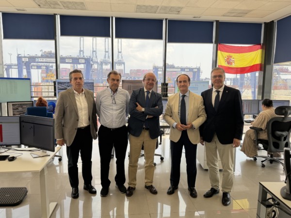 Daniel Calleja, director de la representación de la Comisión Europea (CE) en España ha realizado recientemente una visita de trabajo al puerto de Algeciras