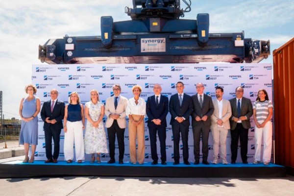Port de Barcelona entrará en el accionariado de la Intermodal de Navarra