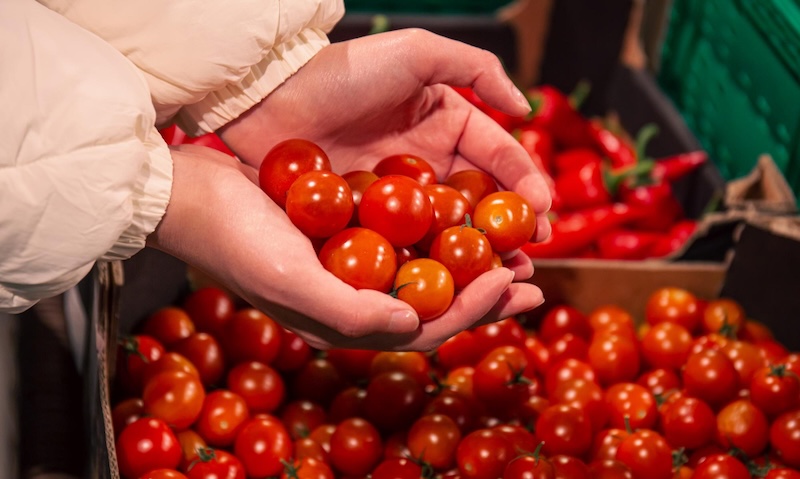 Tomate cherry suelto