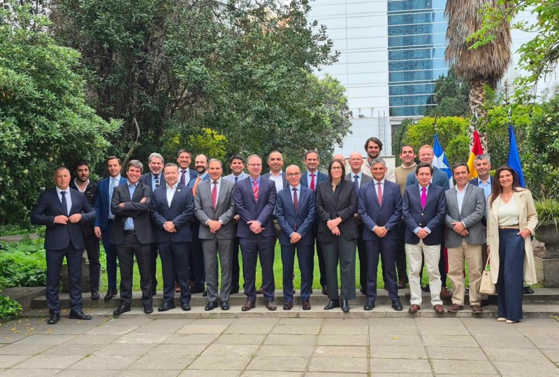 Puerto de Málaga refuerza el comercio con las frutas de Chile