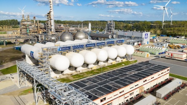 Yara inaugura en Países Bajos la mayor planta de captura de carbono de Europa