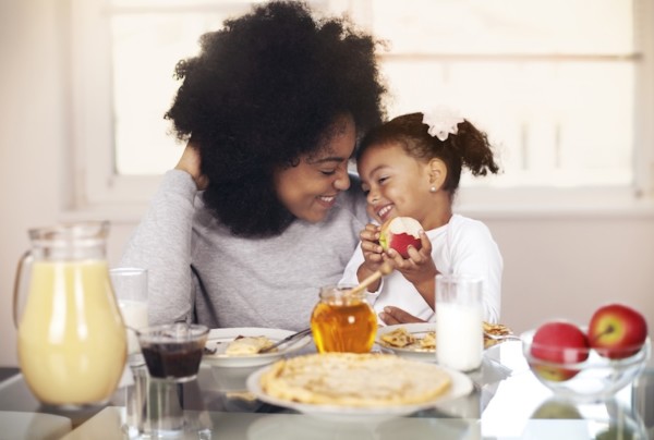 Solo el 19 % de los niños consume manzana como 'snack' en la merienda