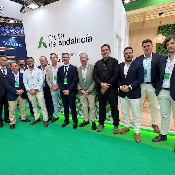 Fruta de Andalucía refuerza su crecimiento con la unión de dos nuevas empresas