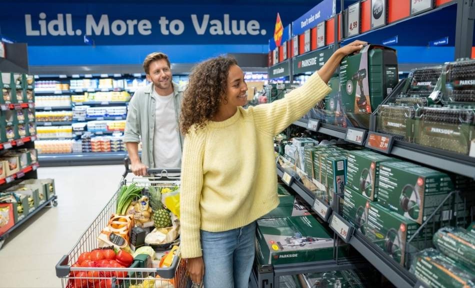 Lidl suma 43 millones de visitas más de clientes a sus tiendas en Reino Unido